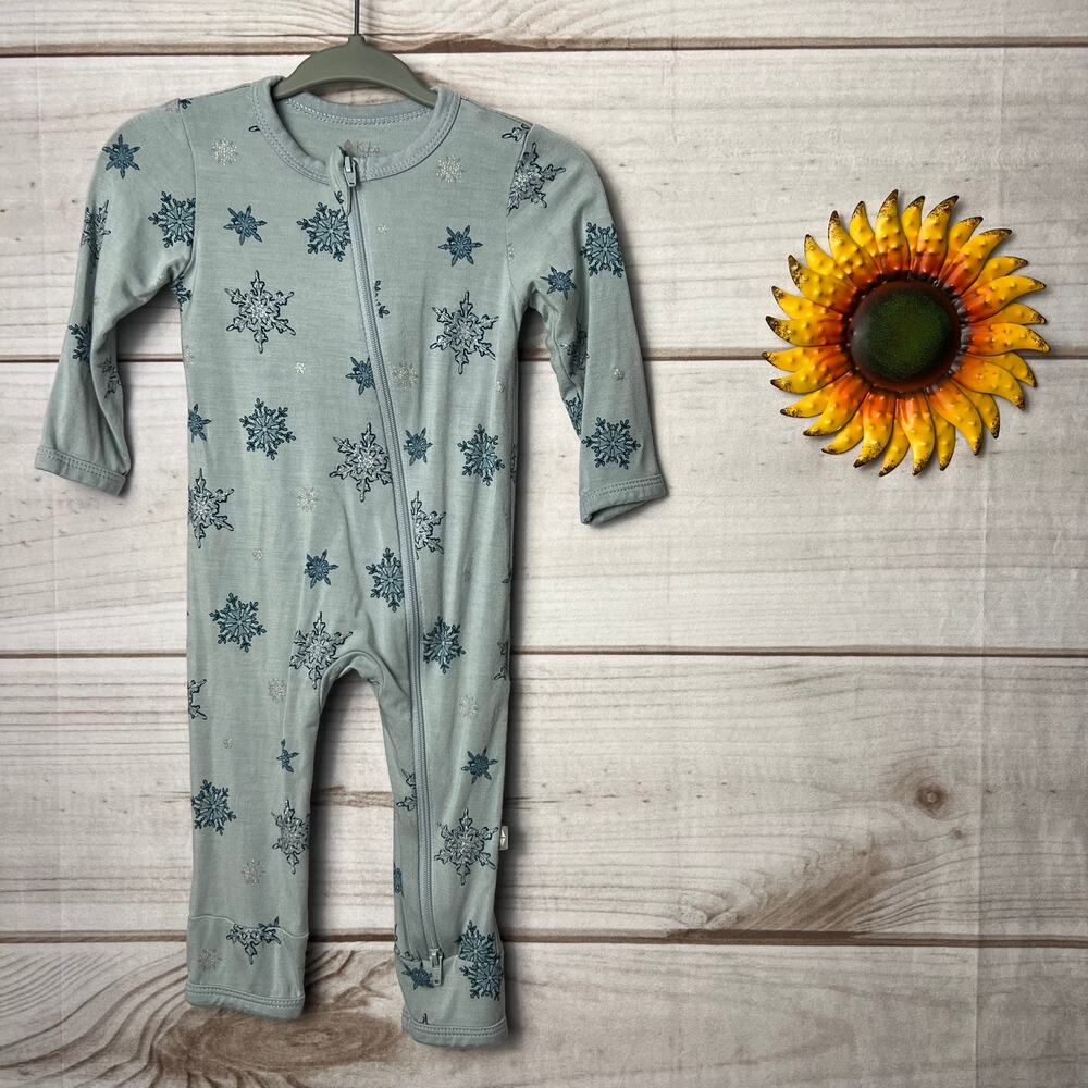 Kyte Baby Snowflake Bamboo Zipper Romper Sage Green 3-6 Months